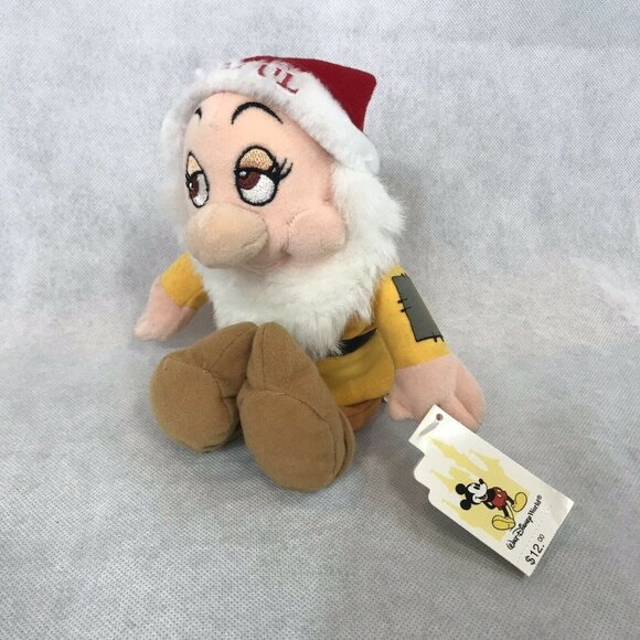 NWT Disney Snow White Christmas Santa Holiday BASHFUL Bean Bag Plush Toy 10" - Picture 1 of 9